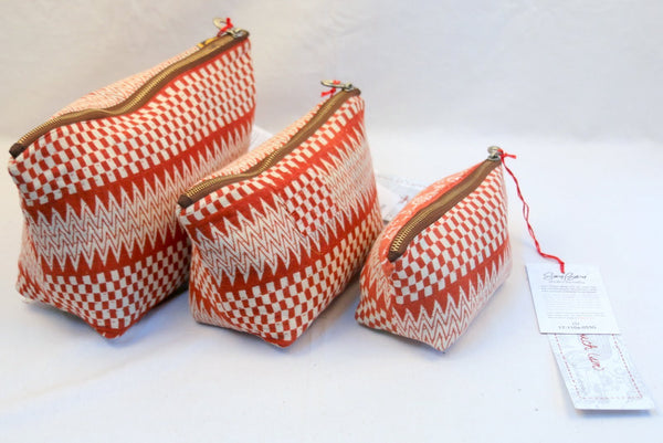 Pinki Pouch